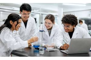 Carreras de ciencias con más salidas: cómo comparar opciones antes de matricularte